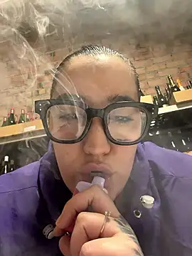 Snapshot of negroybrenda chatting on February 5, 10:53 am negroybrenda online show from February 5, 10:53 am