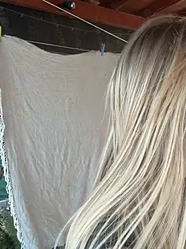 Ellie-rosee online show from February 26, 3:11 pm