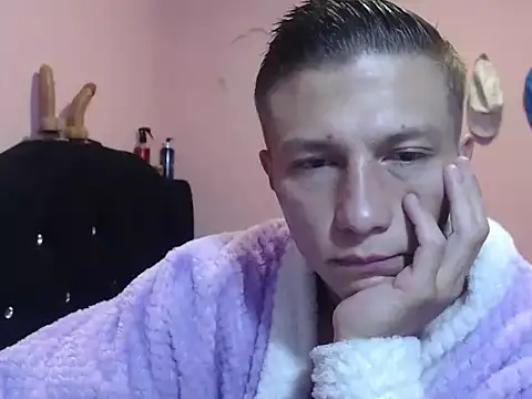 Cronos Hot 8 online show from April 1, 9:54 am