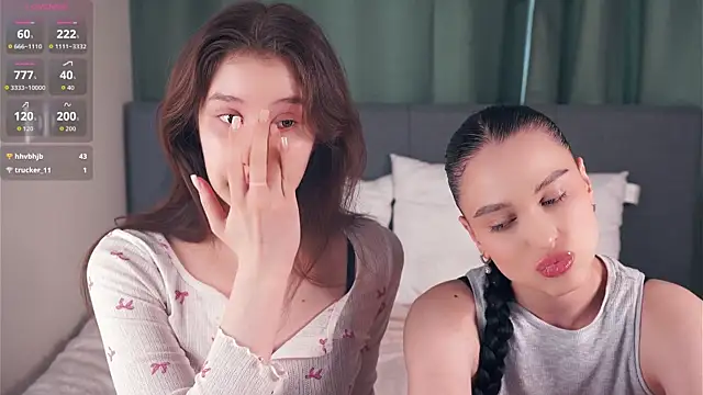 Snapshot of ZofiaSoshnik chatting on February 27, 9:20 am ZofiaSoshnik online show from February 27, 9:20 am