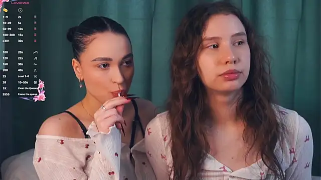 Snapshot of ZofiaSoshnik chatting on March 28, 9:09 am ZofiaSoshnik online show from March 28, 9:09 am