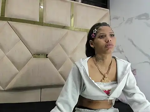 Snapshot of KendallArdent chatting on March 6, 1:51 pm KendallArdent online show from March 6, 1:51 pm