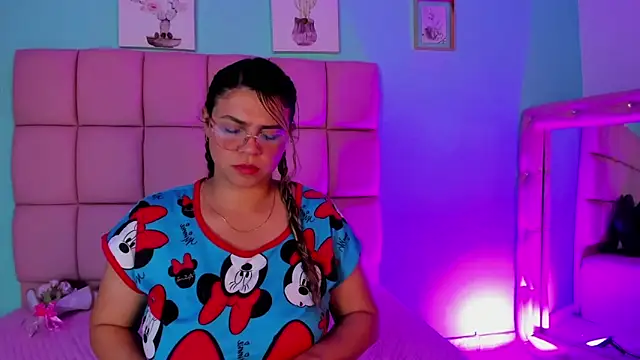 mar coral online show from February 4, 8:14 pm