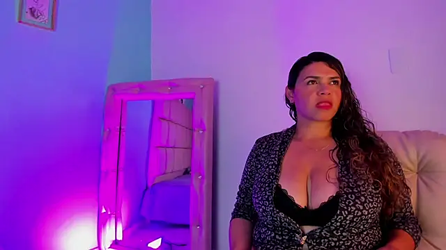 mar coral online show from February 5, 8:02 pm