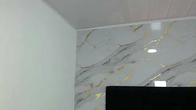 Snapshot of Dulce_Tentaciion chatting on April 6, 4:52 pm Dulce Tentaciion online show from April 6, 4:52 pm