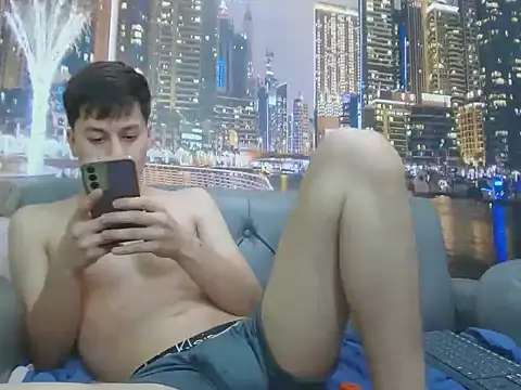 Snapshot of santiago_xxxcol chatting on March 8, 2:04 am santiago xxxcol online show from March 8, 2:04 am