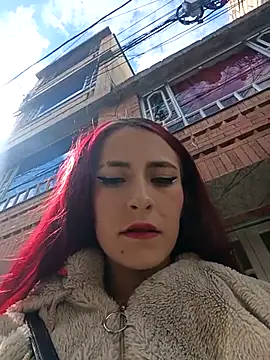 Snapshot of im_scarlett18x chatting on February 20, 7:25 pm im scarlett18x online show from February 20, 7:25 pm