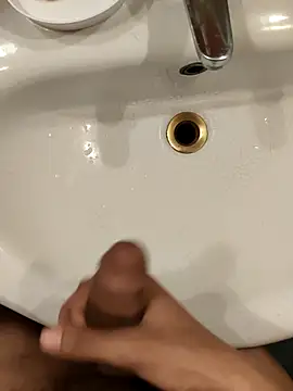 Snapshot of marcooo22annni chatting on March 8, 10:46 pm marcooo22annni online show from March 8, 10:46 pm