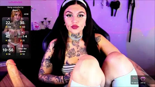 Snapshot of Zoeee_001 chatting on March 29, 12:49 pm Zoeee 001 online show from March 29, 12:49 pm