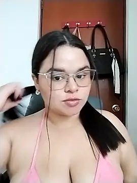 SamanthaStonee online show from February 2, 12:09 am