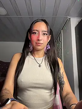 Snapshot of kuromi_x chatting on February 4, 2:28 am kuromi x online show from February 4, 2:28 am