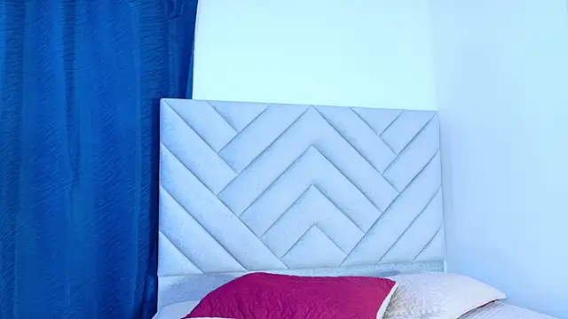 Snapshot of AnaisDream_ chatting on February 5, 10:53 am AnaisDream online show from February 5, 10:53 am