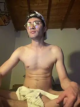 Snapshot of yejho_ chatting on February 5, 7:02 am yejho online show from February 5, 7:02 am