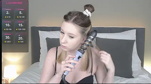 MynPeach online show from February 2, 2:38 pm