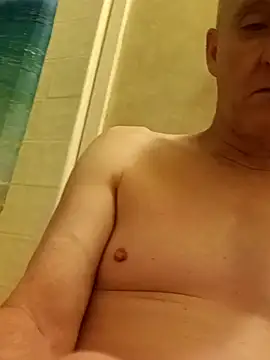 Snapshot of sexy_hottie_guy chatting on April 23, 12:29 pm sexy hottie guy online show from April 23, 12:29 pm