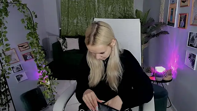 MaoqiBeverly online show from May 9, 1:27 pm