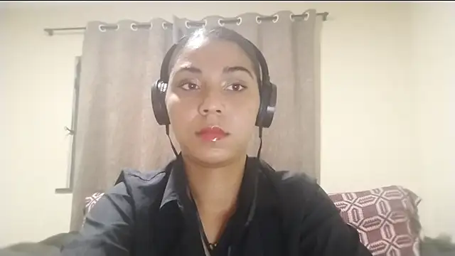 AlvinaPabey online show from February 11, 7:08 pm