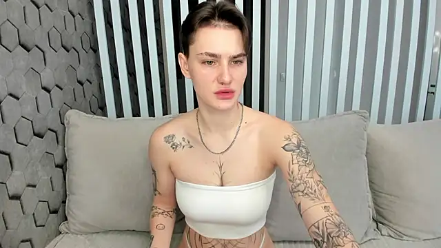 GildedSin online show from February 13, 8:32 am