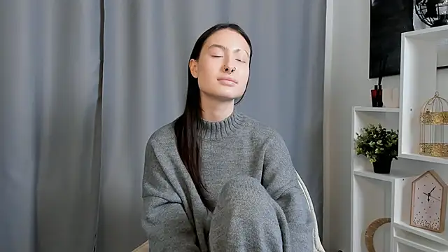 RafaelaKubasik online show from February 4, 8:20 am