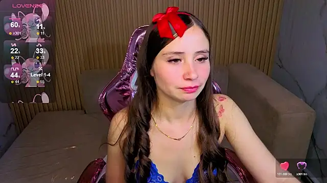 Snapshot of Ariana18_b chatting on March 5, 12:56 pm Ariana18 b online show from March 5, 12:56 pm