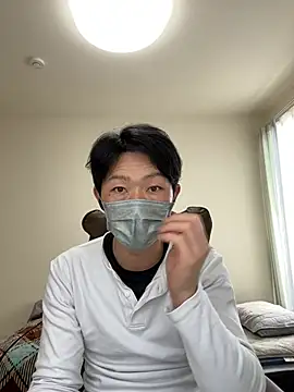 Snapshot of K0U-123 chatting on March 4, 5:13 am K0U-123 online show from March 4, 5:13 am