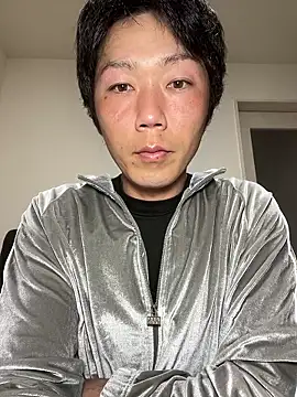 Snapshot of K0U-123 chatting on March 11, 1:39 pm K0U-123 online show from March 11, 1:39 pm