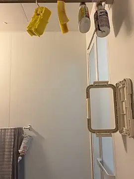 Snapshot of K0U-123 chatting on March 17, 1:03 pm K0U-123 online show from March 17, 1:03 pm