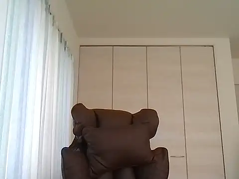 Snapshot of K0U-123 chatting on March 28, 2:22 am K0U-123 online show from March 28, 2:22 am