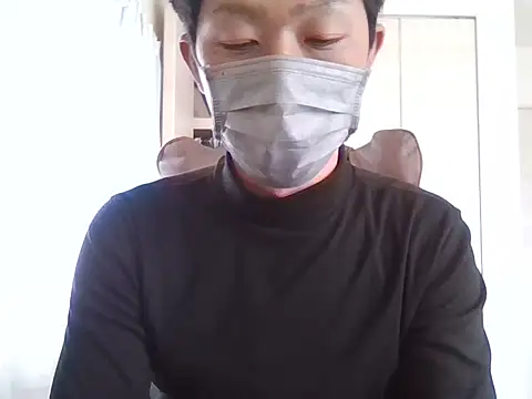 Snapshot of K0U-123 chatting on March 29, 3:39 am K0U-123 online show from March 29, 3:39 am