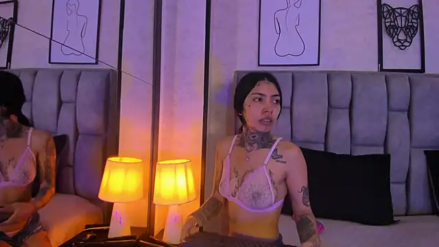 Ashley Blum  online show from May 6, 11:48 am