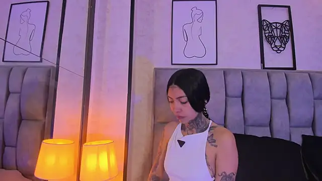 Ashley Blum  online show from May 10, 11:26 am