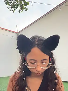 alicia-petite online show from February 11, 11:48 am