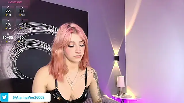 AlannaViera online show from May 5, 11:51 am