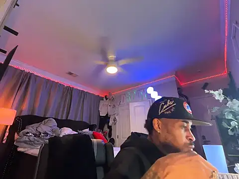 StillArQuez online show from July 29, 3:37 am