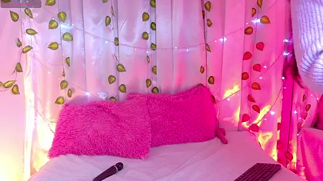 Snapshot of AlannaSmiless chatting on March 30, 1:12 pm AlannaSmiless online show from March 30, 1:12 pm