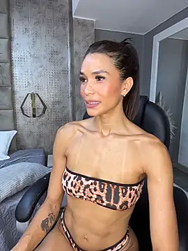 Snapshot of SofiaRivero chatting on April 6, 9:16 pm SofiaRivero online show from April 6, 9:16 pm