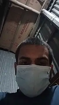 Snapshot of piash111 chatting on February 13, 8:05 pm piash111 online show from February 13, 8:05 pm