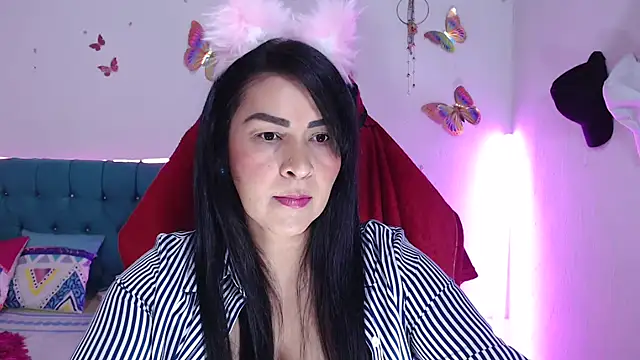 Snapshot of hotsweet-69 chatting on May 24, 6:40 am hotsweet-69 online show from May 24, 6:40 am
