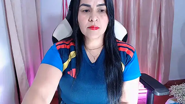 Snapshot of hotsweet-69 chatting on July 4, 6:52 am hotsweet-69 online show from July 4, 6:52 am