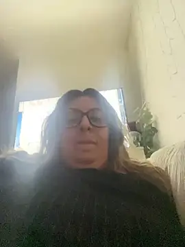 JasmineGlow7 online show from May 10, 10:37 pm