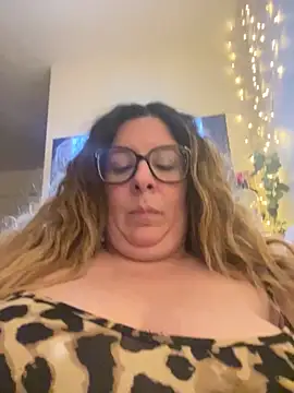 JasmineGlow7 online show from May 12, 9:12 pm