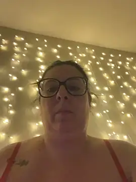 JasmineGlow7 online show from May 14, 9:32 pm