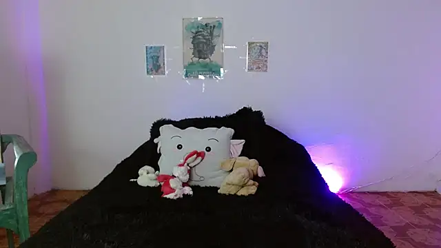 Snapshot of miadavisXXX chatting on March 19, 7:51 pm miadavisXXX online show from March 19, 7:51 pm