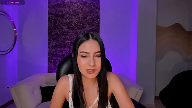 LucieMartin online show from May 14, 7:42 pm