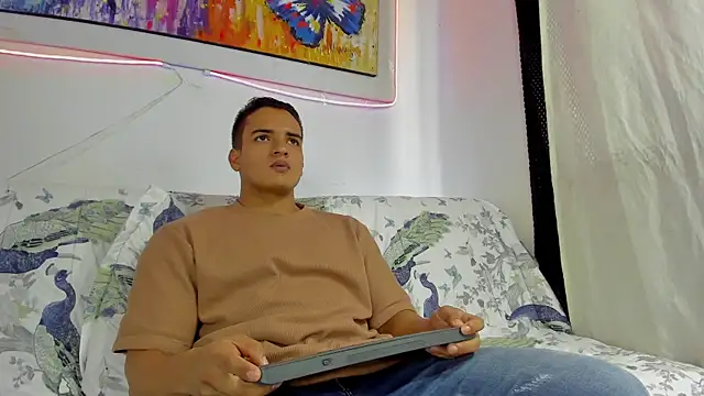 Snapshot of jhon_nicolas chatting on March 14, 7:30 pm jhon nicolas online show from March 14, 7:30 pm