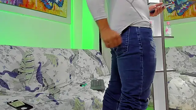 jhon nicolas online show from April 26, 8:39 pm