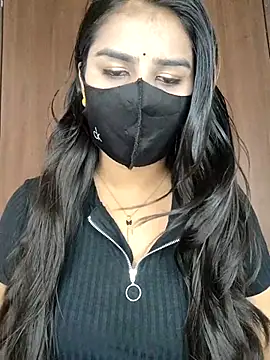 Snapshot of Alix_cuti chatting on April 7, 8:26 am Alix cuti online show from April 7, 8:26 am