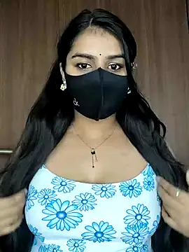 Snapshot of Alix_cuti chatting on April 14, 4:02 pm Alix cuti online show from April 14, 4:02 pm