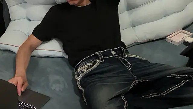 Mardelrey online show from March 6, 3:41 pm