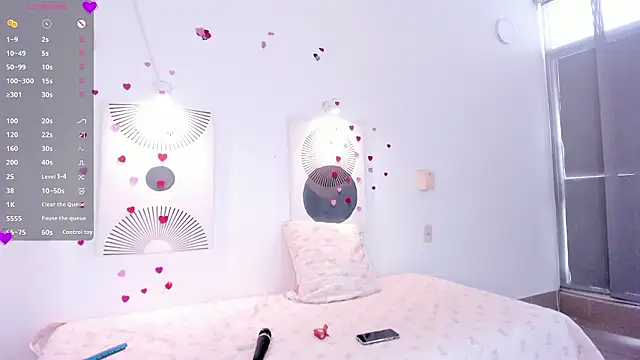 Snapshot of paulina_soul chatting on March 6, 4:03 pm paulina soul online show from March 6, 4:03 pm